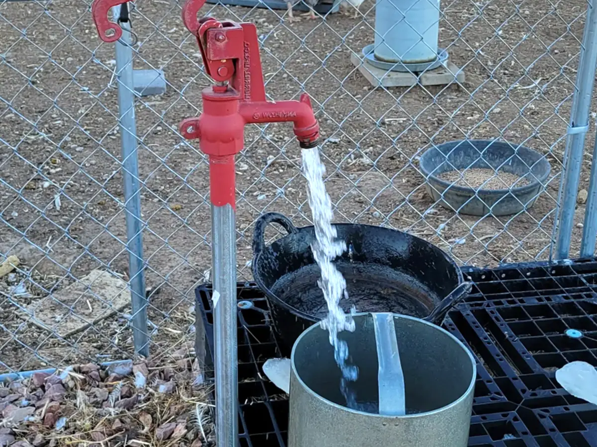 Frost-free water hydrant installation
